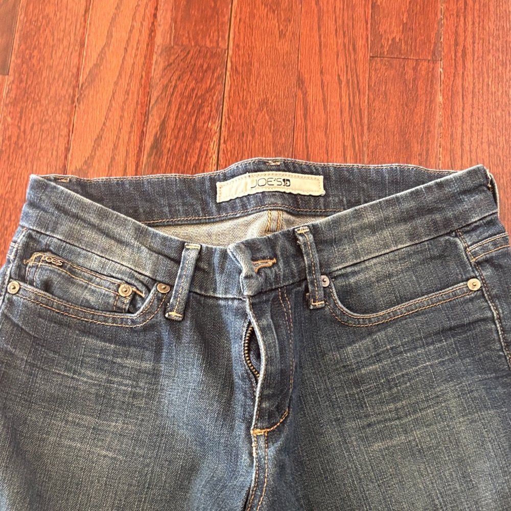 Joe's Jeans Women's Straight Leg Medium Blue Denim cropped